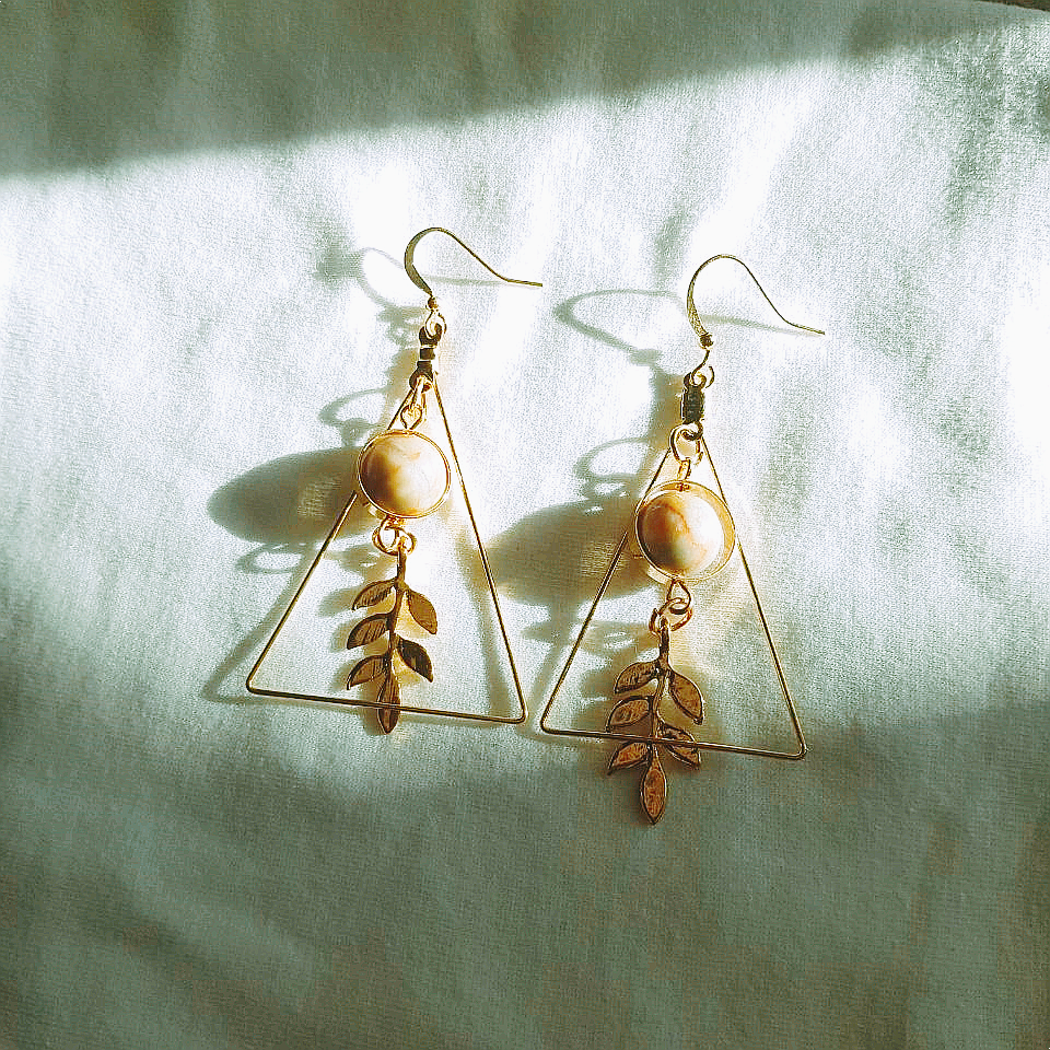 Self-made Retro Gemstone Leaves Earrings Gemstones