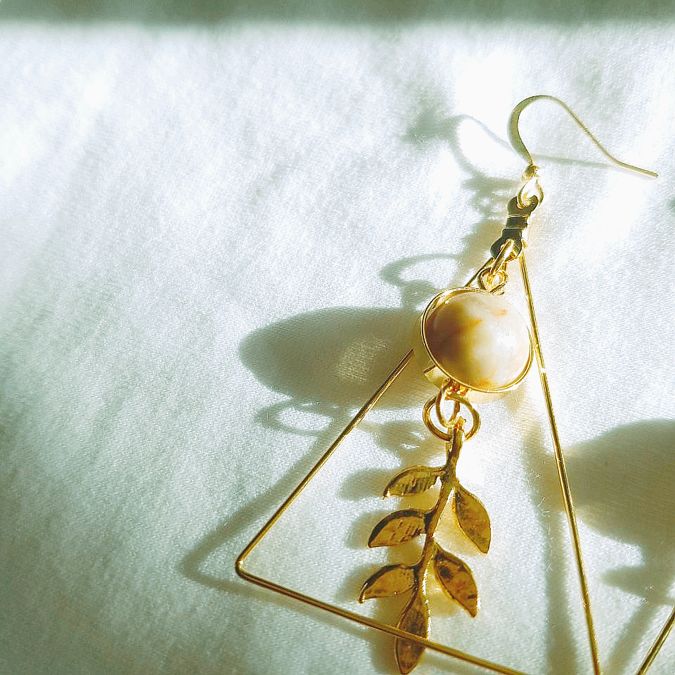 Self-made Retro Gemstone Leaves Earrings Gemstones