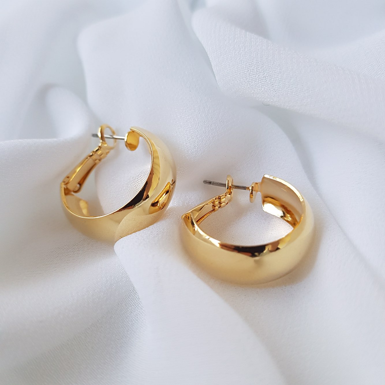 Simple Gold Daily Modern Earrings Charming Sique D