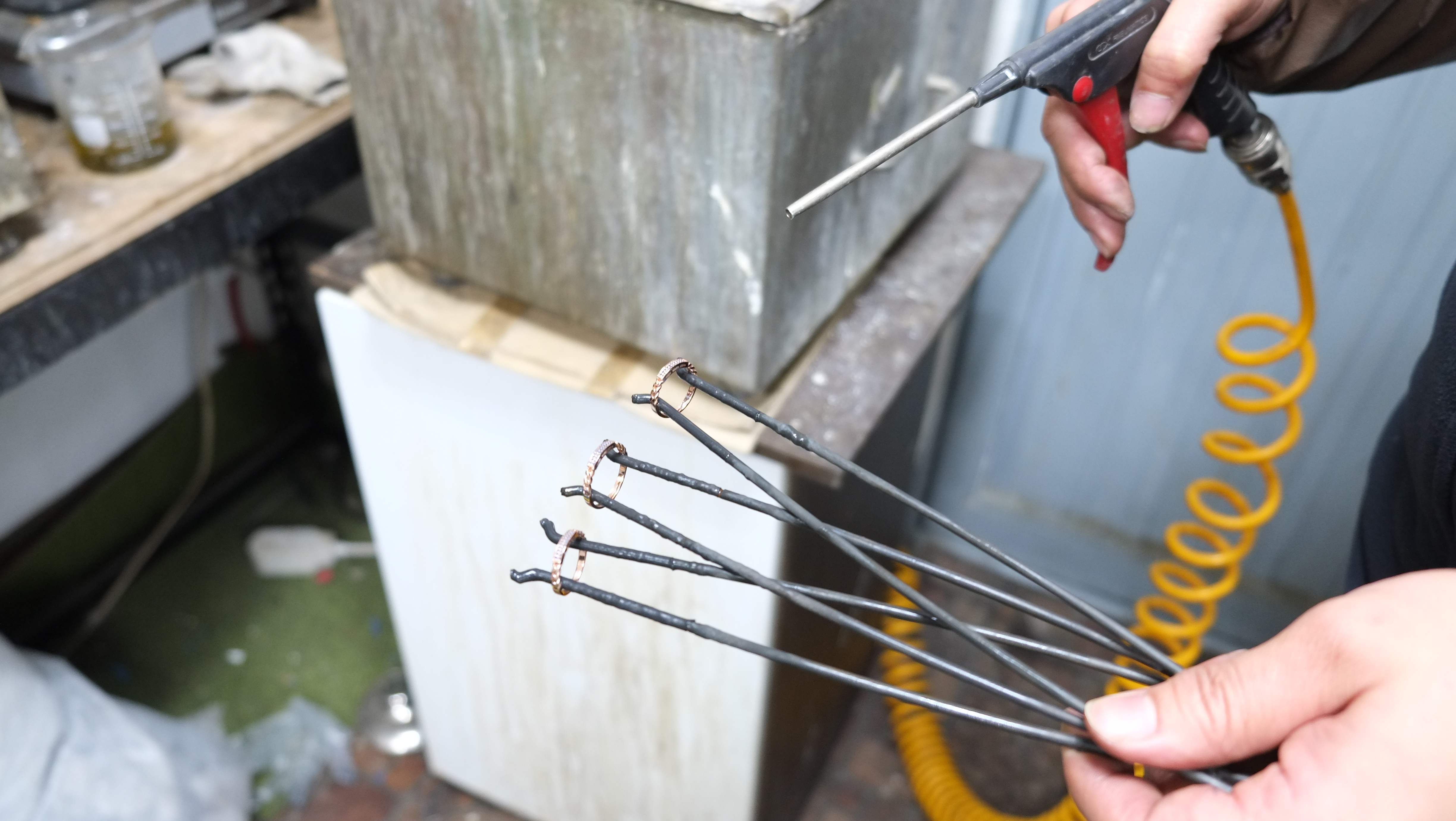 Circle Necklace Pink Gold Petit Design 14k Chain 1