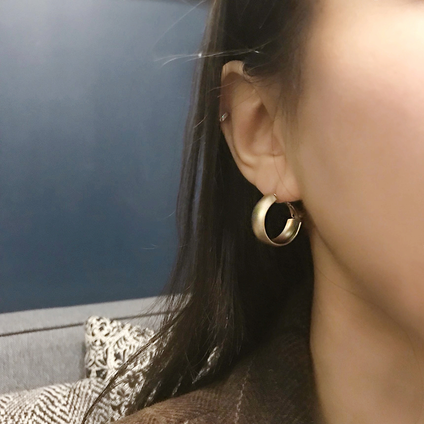 Modern basic matte ring earrings Women's 20s Fe