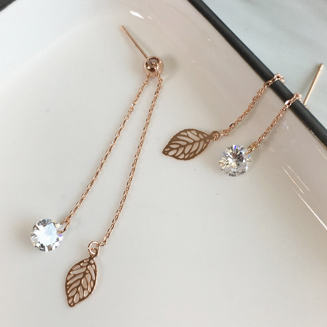 Two-Leaves Two-Drop Drop Earrings Silver Cute Pret