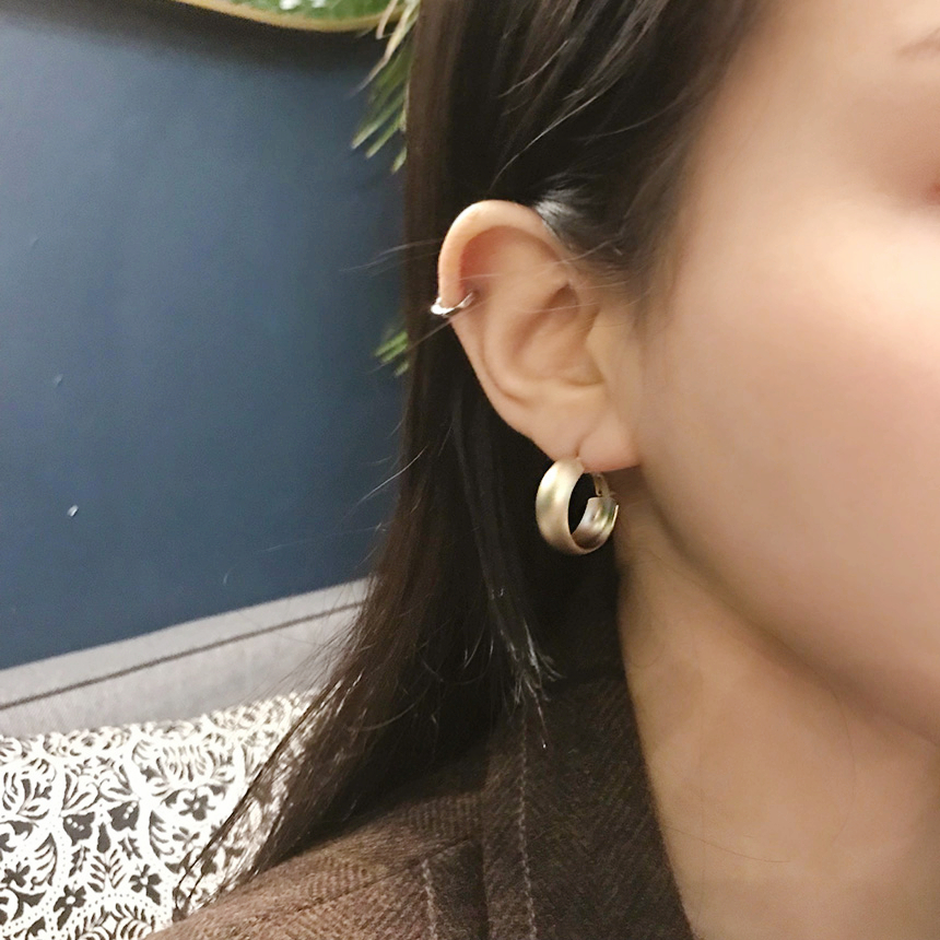 Modern basic matte ring earrings Women's 20s Fe