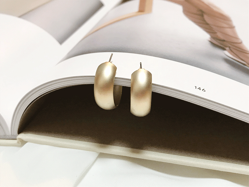 Modern basic matte ring earrings Women's 20s Fe