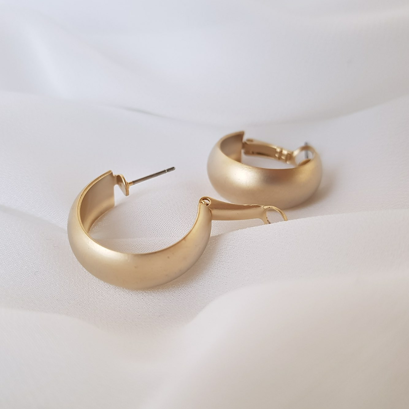 Simple Gold Daily Modern Earrings Charming Sique D