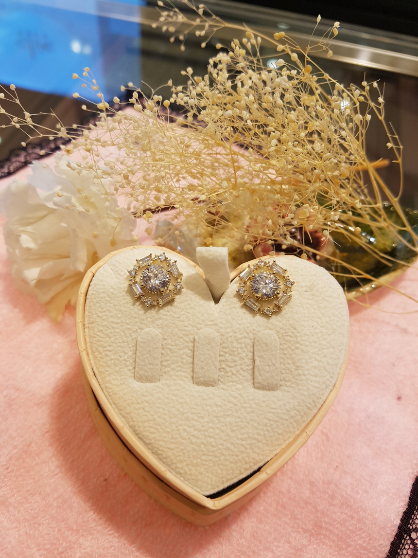 Clou brass earrings CLEP14311PYW