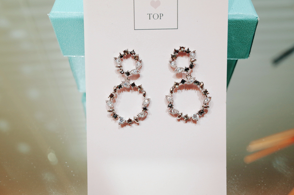 2 Suite Fiesta Earrings