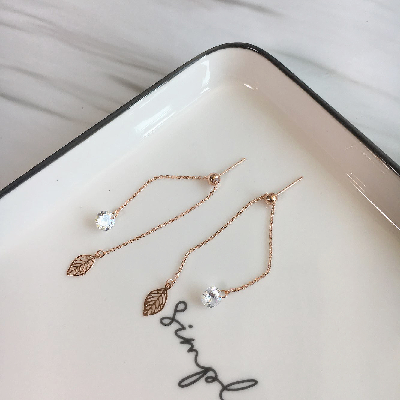 Two-Leaves Two-Drop Drop Earrings Silver Cute Pret