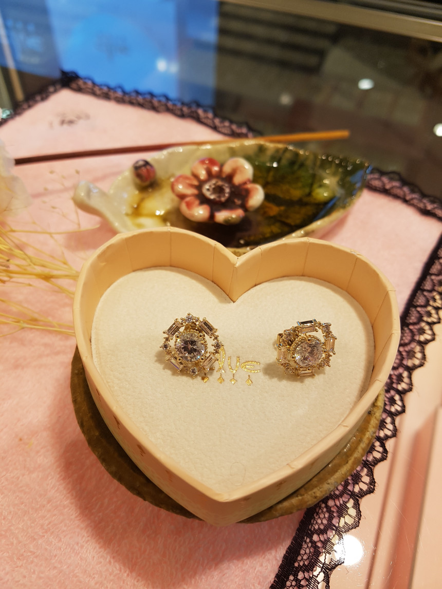 Clou brass earrings CLEP14311PYW