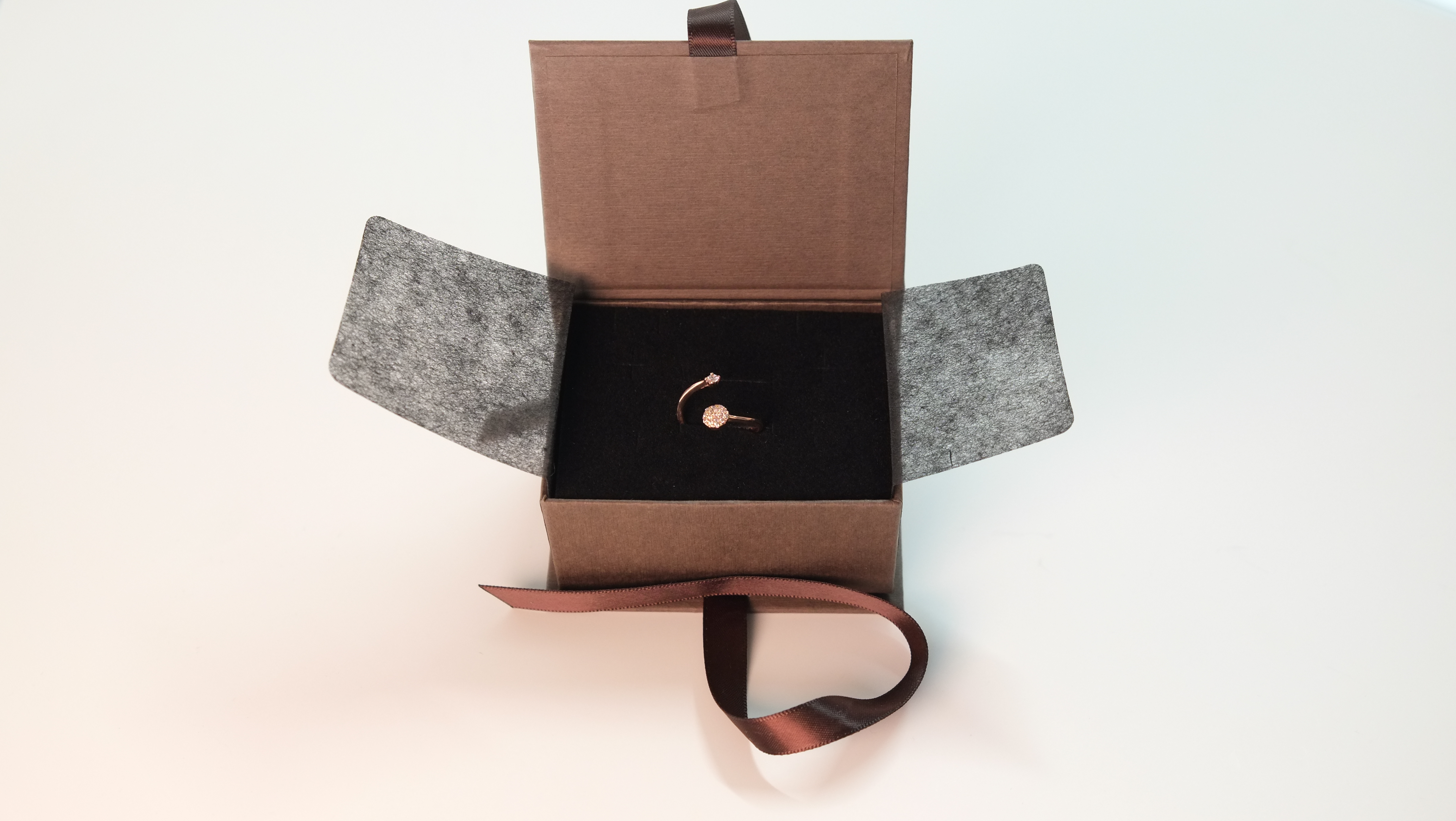 Circle Necklace Pink Gold Petit Design 14k Chain 1