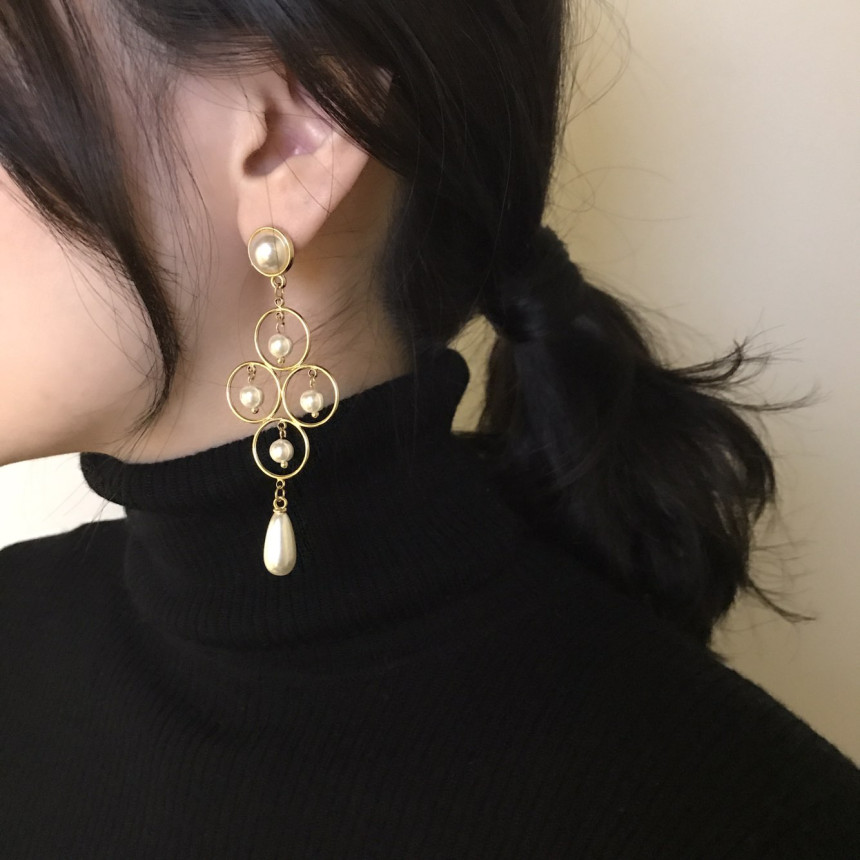 Queen Pearl Drop Earrings Classic Look Glam Sexy M