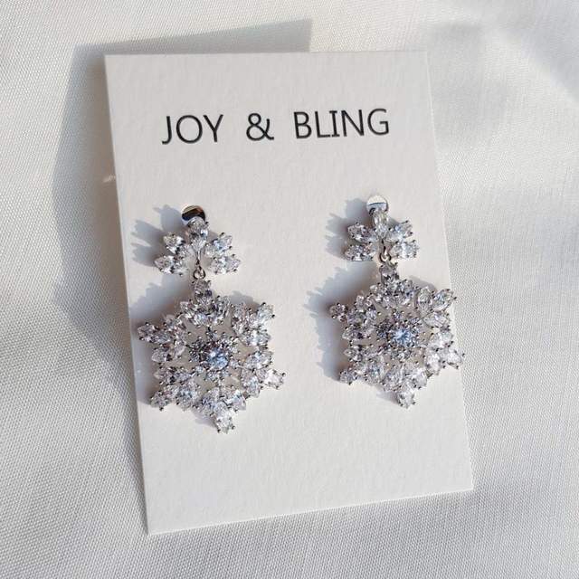 Snowball Cubic Earring Silver 20 drops Drop Crysta