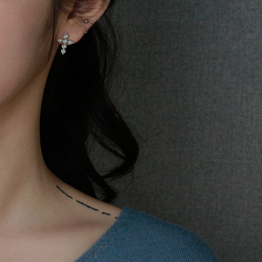 Black Velvet Mini Earrings Set Bold Modern Cubic D