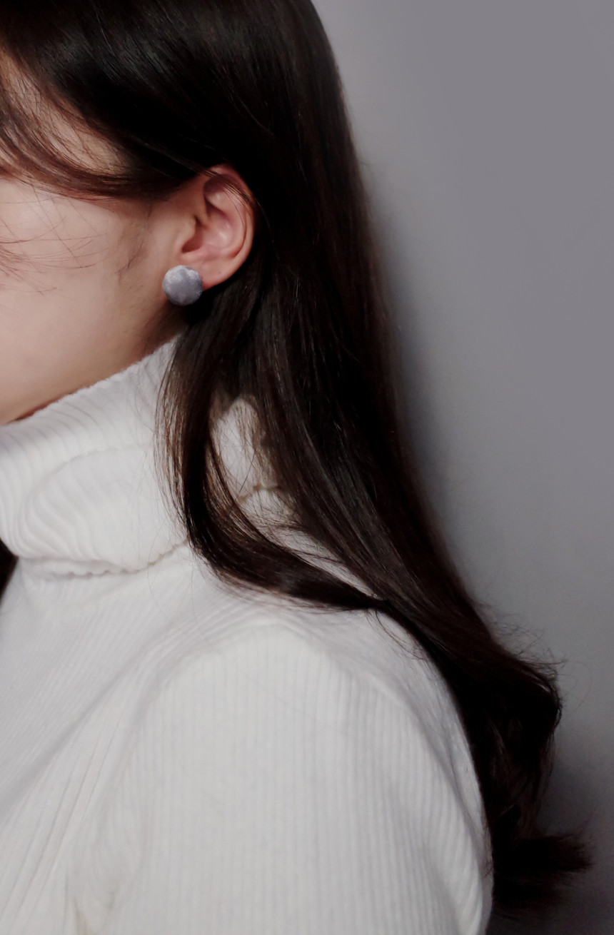 Dongle dongle soft velvet earrings Stylish unique 