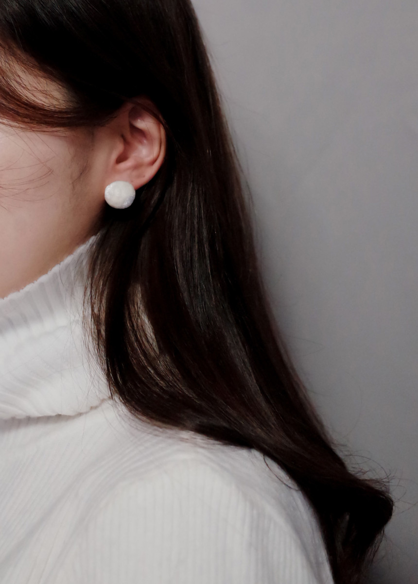 Dongle dongle soft velvet earrings Stylish unique 