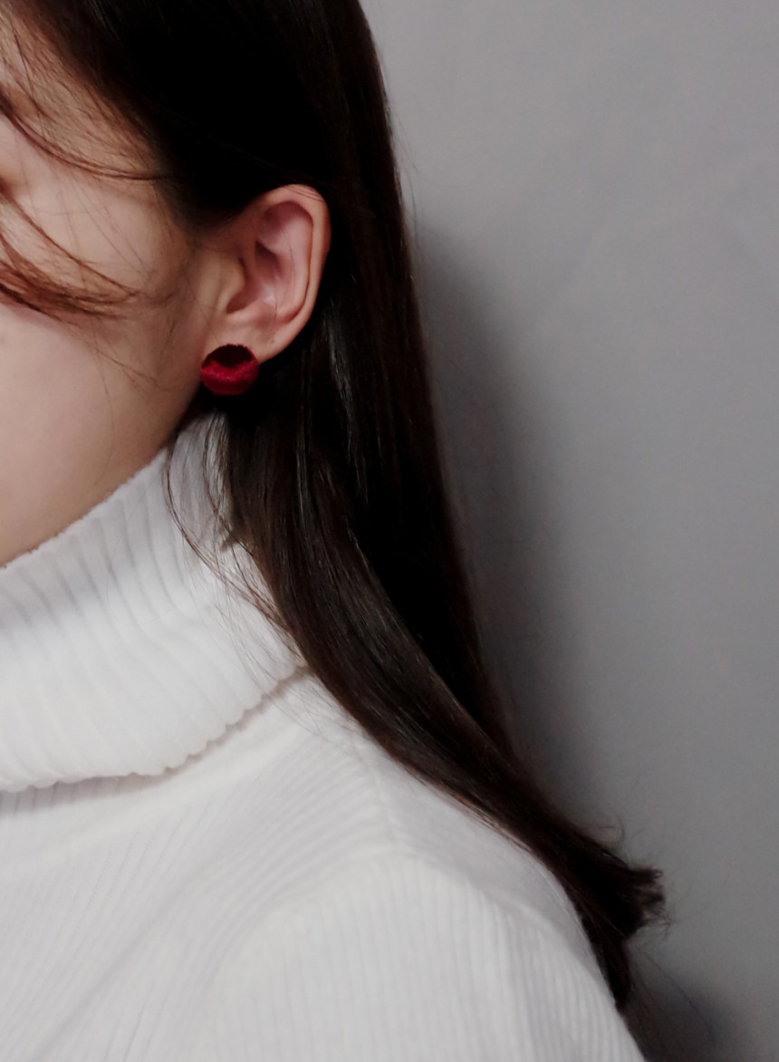 Dongle dongle soft velvet earrings Stylish unique 