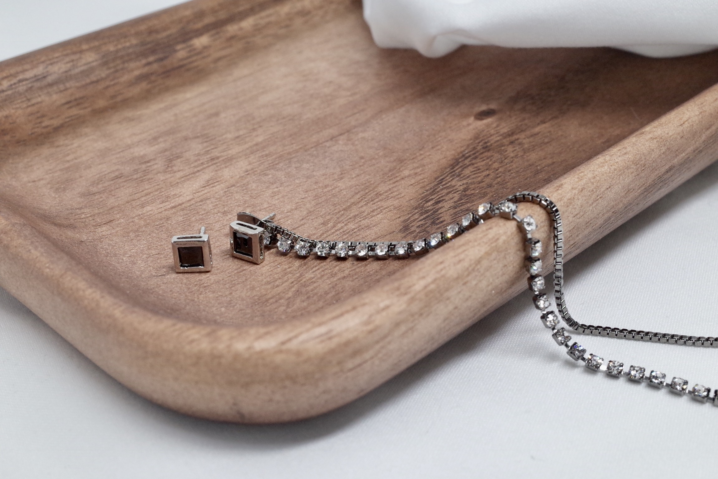 Mini Square Black Uncut Drop Earrings Year-end Loo