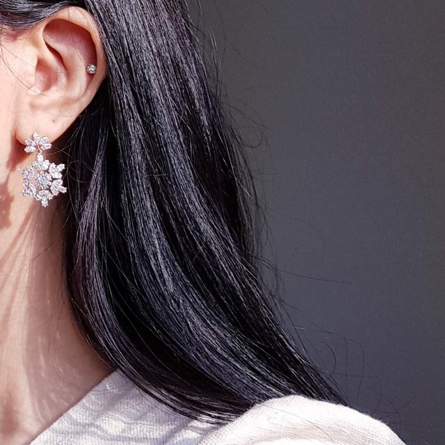 Snowball Cubic Earring Silver 20 drops Drop Crysta