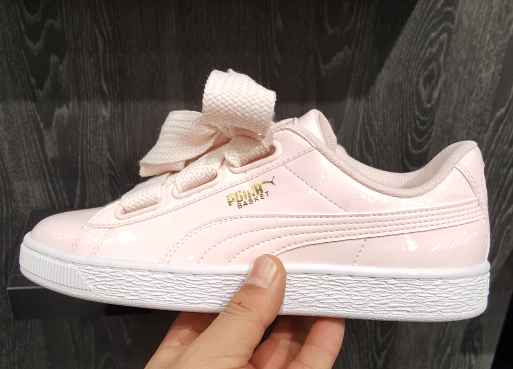 큰 레이스가 이쁜 모델 푸마 바스켓 하트 페이턴트 우먼즈!! : 네코재팬