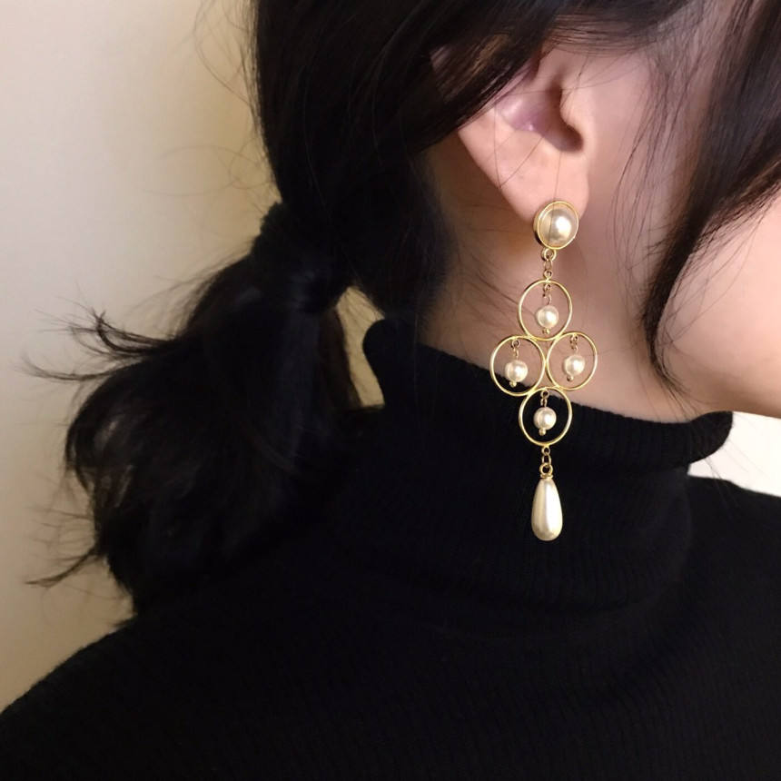 Queen Pearl Drop Earrings Classic Look Glam Sexy M