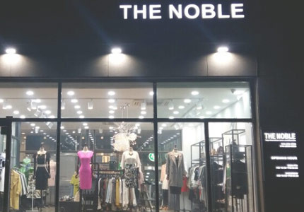 <b><p>One touch simple Ring earrs Bold Modern Chic</p></b><b><p>ワンタッチ シンプル リングピアス ボールド モダン シックな ミニマリストスタイル</p></b><br /><br /><p align='center'>