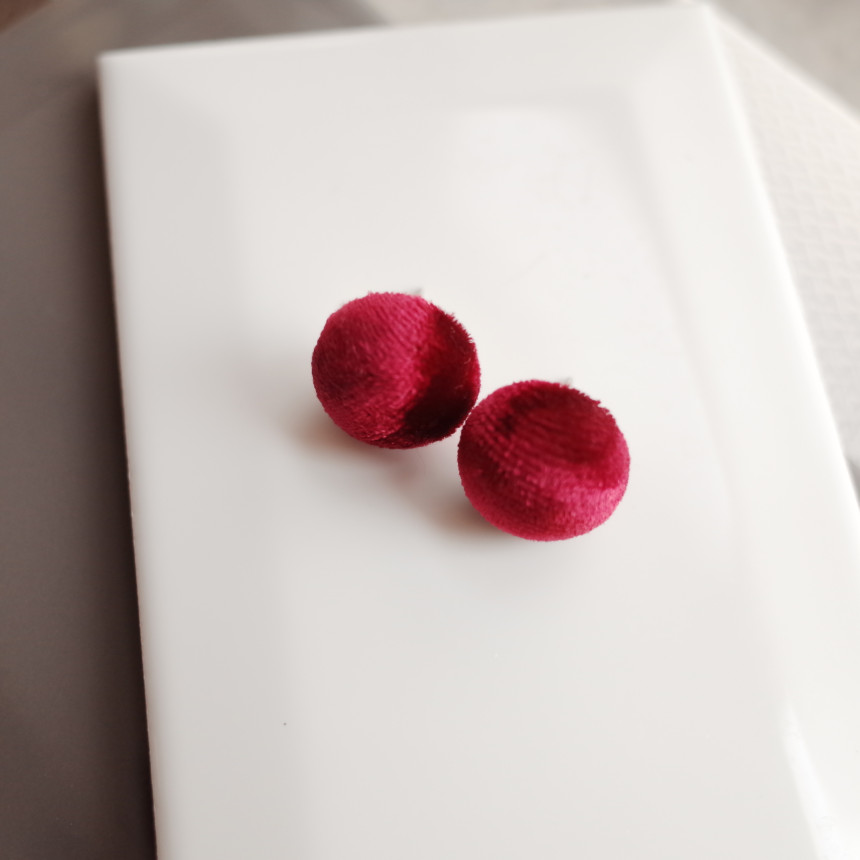 Dongle dongle soft velvet earrings Stylish unique 