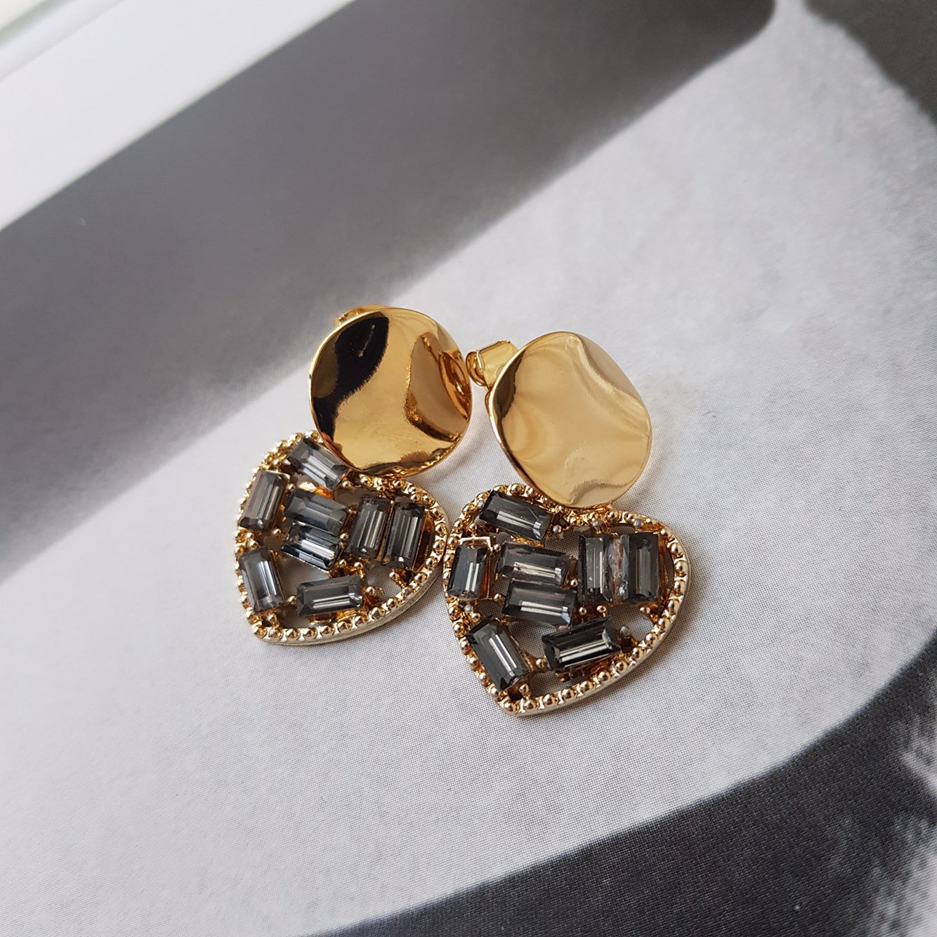 Loveholic Swallow Drop Earrings 3color Retro Mood 