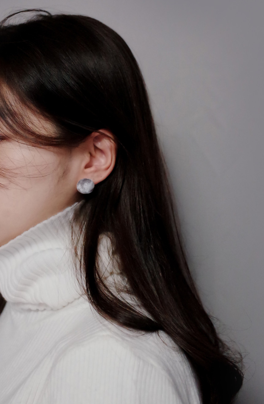 Dongle dongle soft velvet earrings Stylish unique 