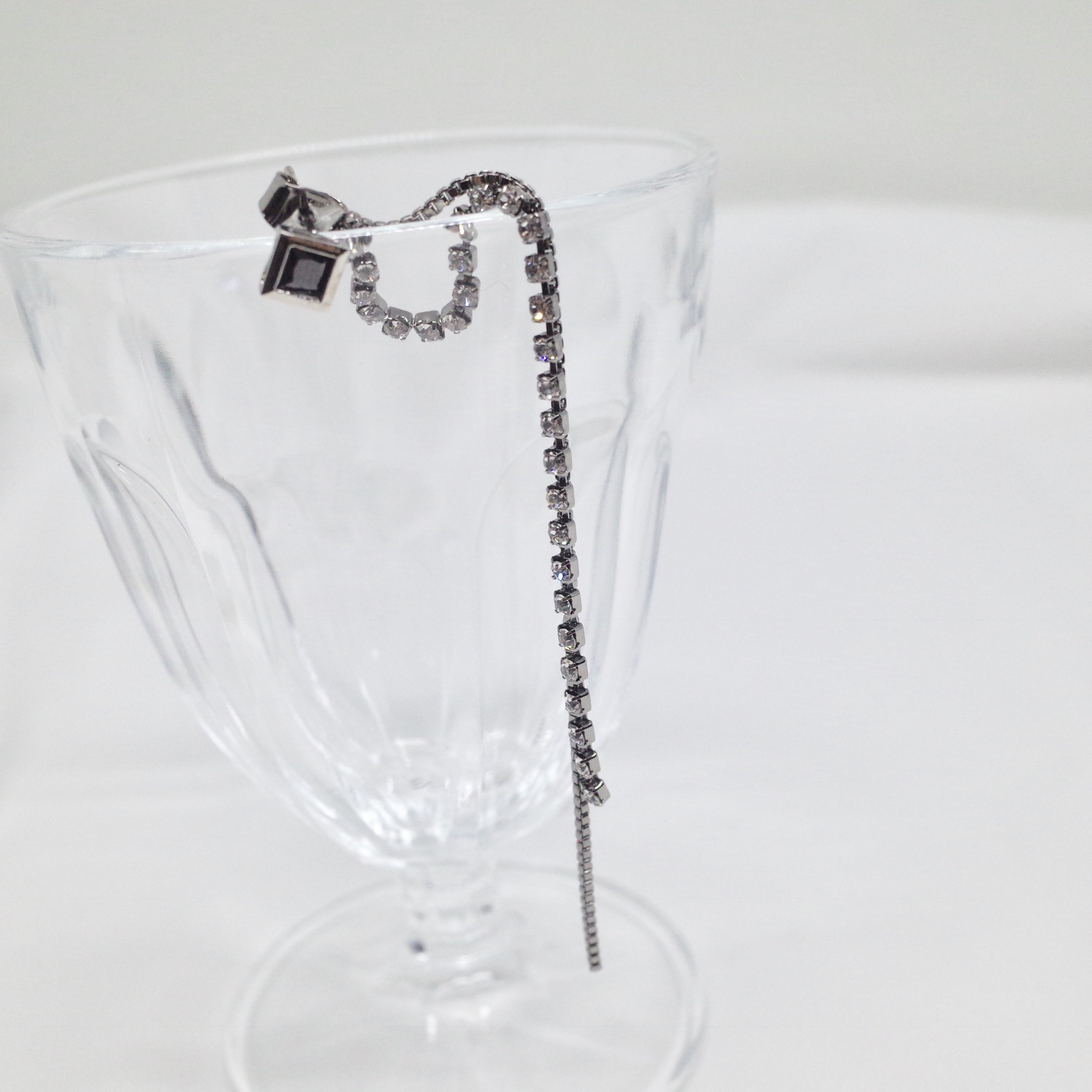 Mini Square Black Uncut Drop Earrings Year-end Loo