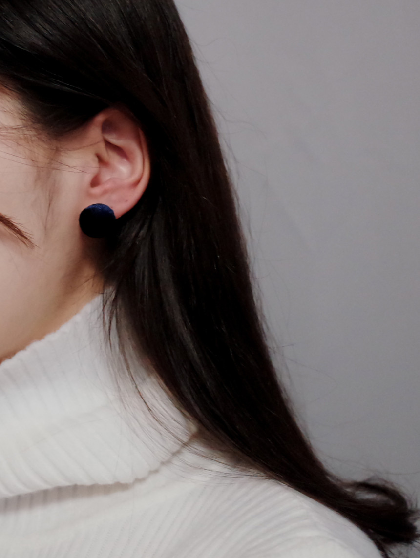 Dongle dongle soft velvet earrings Stylish unique 