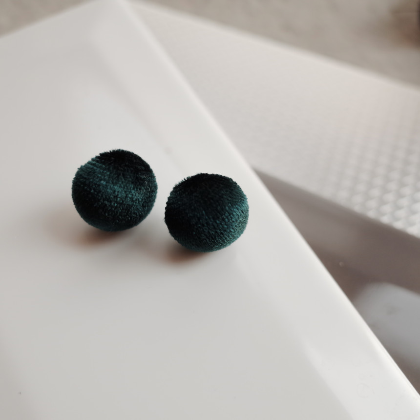 Dongle dongle soft velvet earrings Stylish unique 