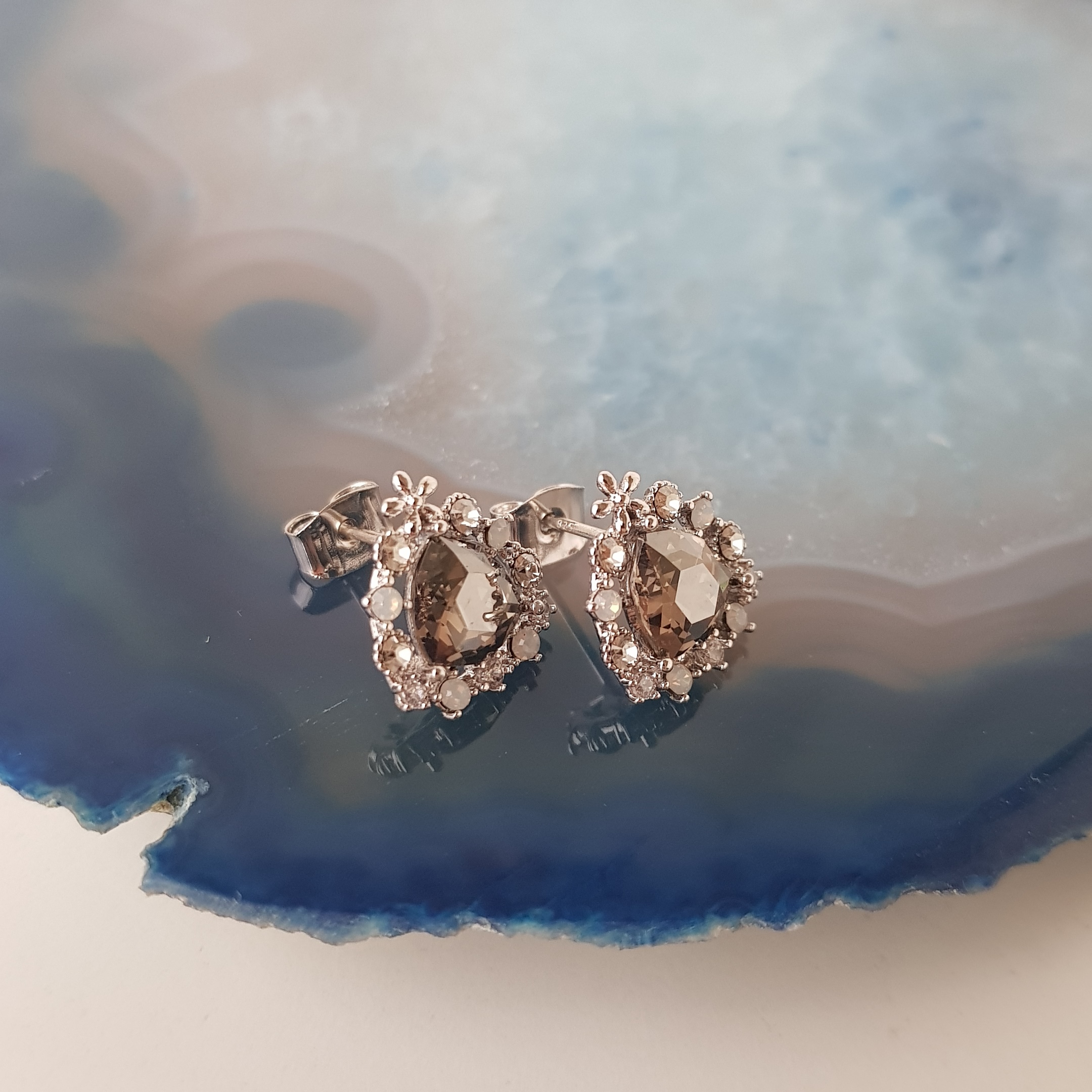 <b><p>The Cubic daily earring 3color Date ok A</p></b><b><p>チェアー キュービック デイリー イヤリング 3色 デートル ミニマルなル ラブコーディネ</p></b><br /><br /><p align='center'>