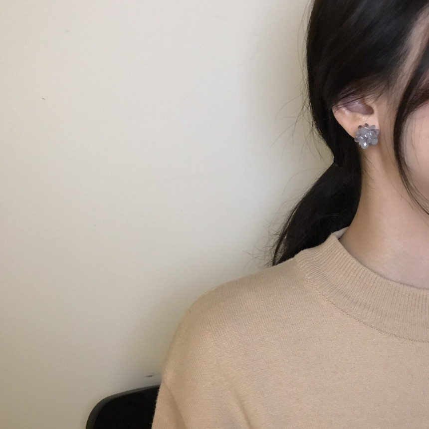 <b><p>Flower bud earring</p></b><b><p>つぼみ イヤリング</p></b><br /><br /><p align='center'>