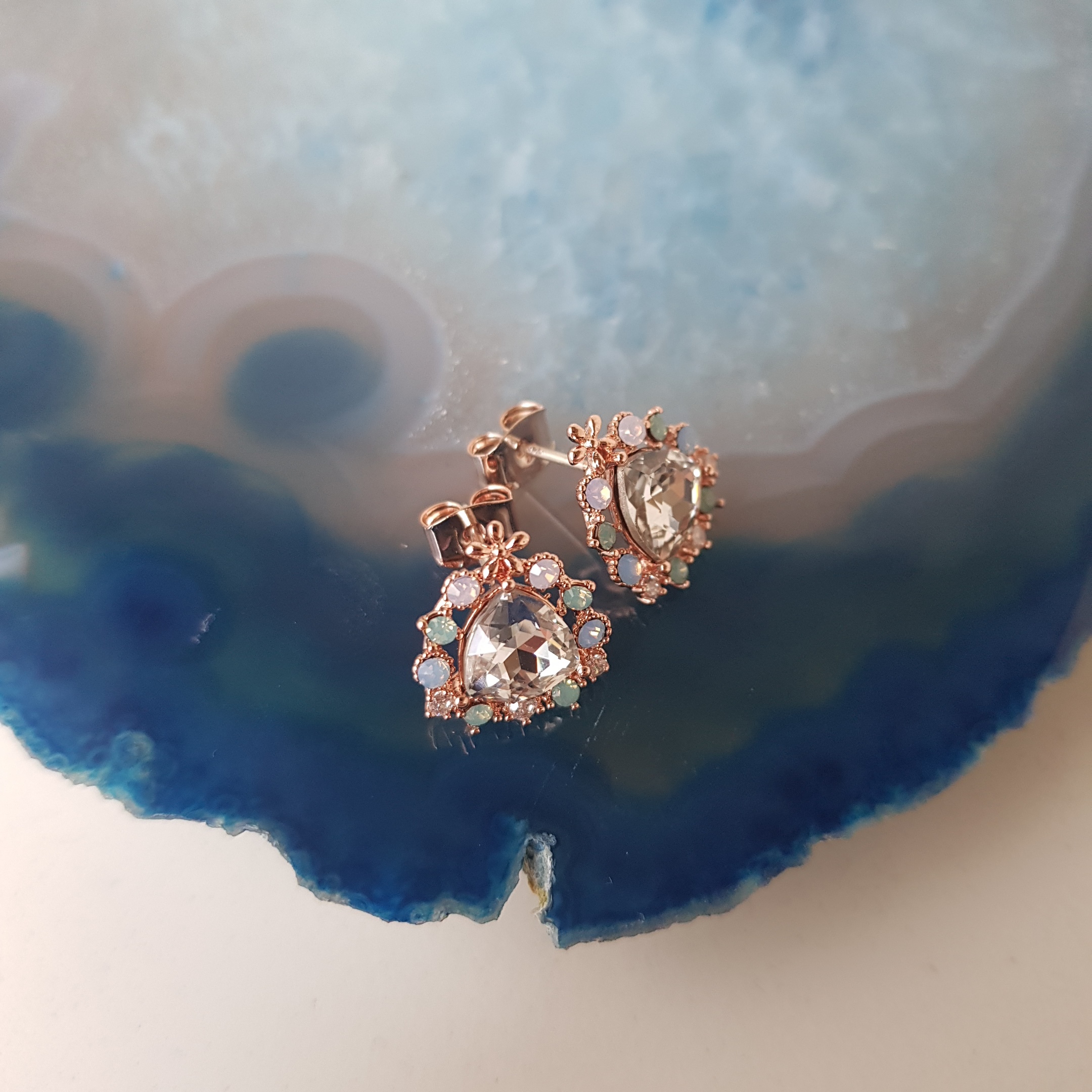 <b><p>The Cubic daily earring 3color Date ok A</p></b><b><p>チェアー キュービック デイリー イヤリング 3色 デートル ミニマルなル ラブコーディネ</p></b><br /><br /><p align='center'>