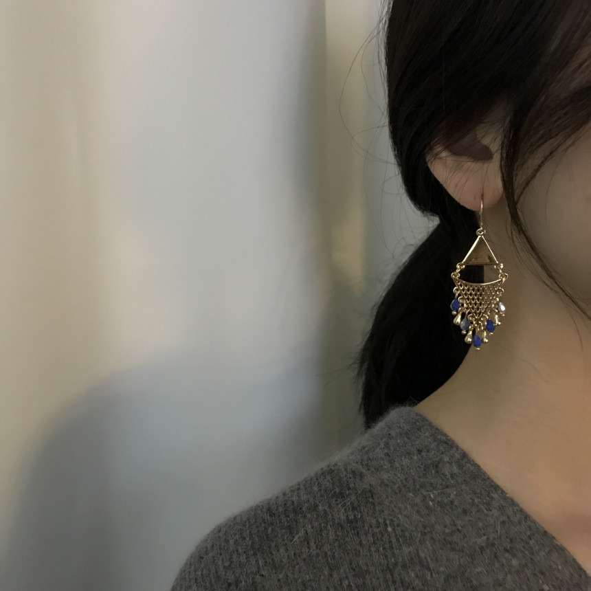 Cheek Gold Crystal Drop Earrings Feminine Style An