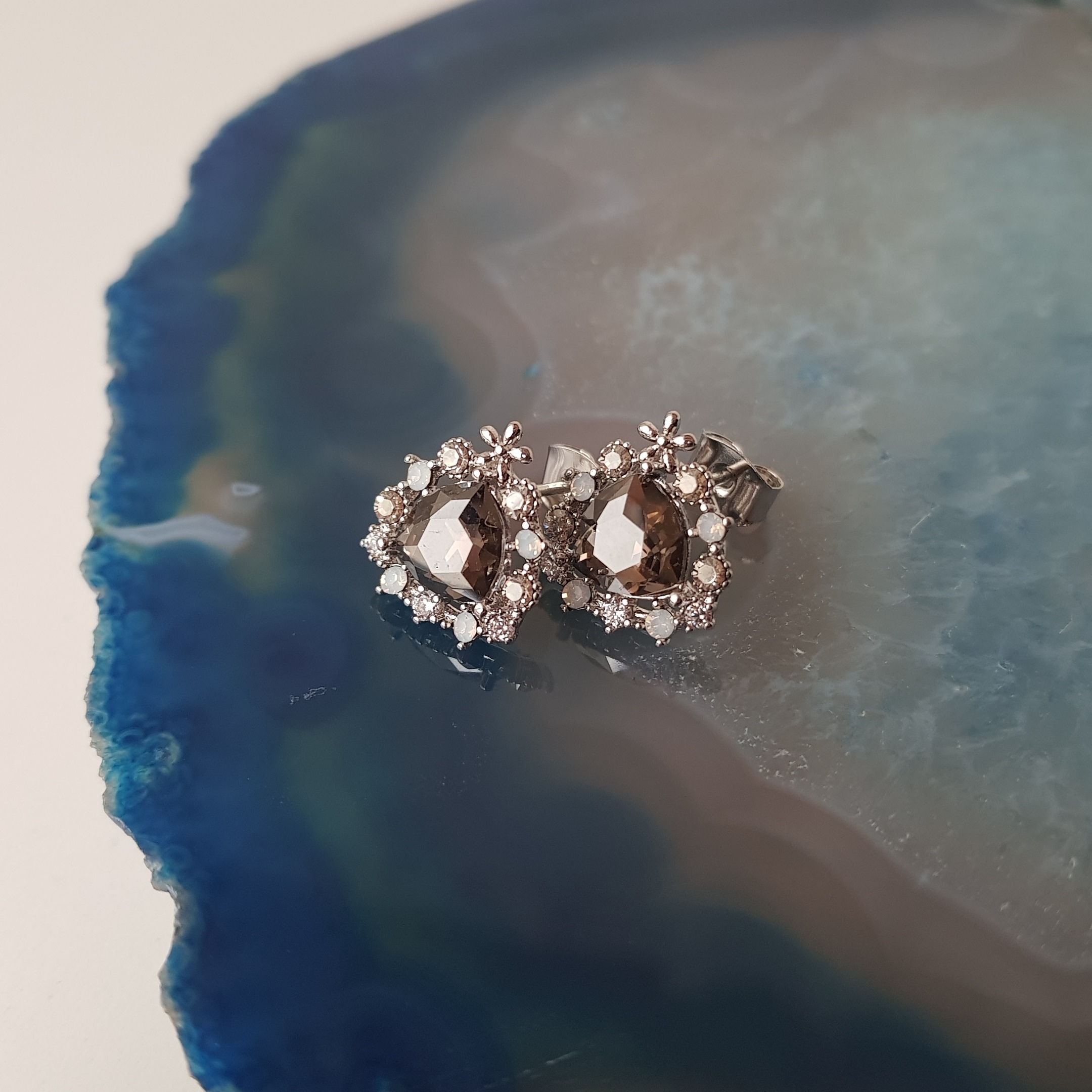 <b><p>The Cubic daily earring 3color Date ok A</p></b><b><p>チェアー キュービック デイリー イヤリング 3色 デートル ミニマルなル ラブコーディネ</p></b><br /><br /><p align='center'>