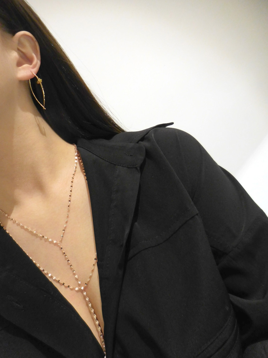 Foreign actors also have a hot drop necklace Acorn