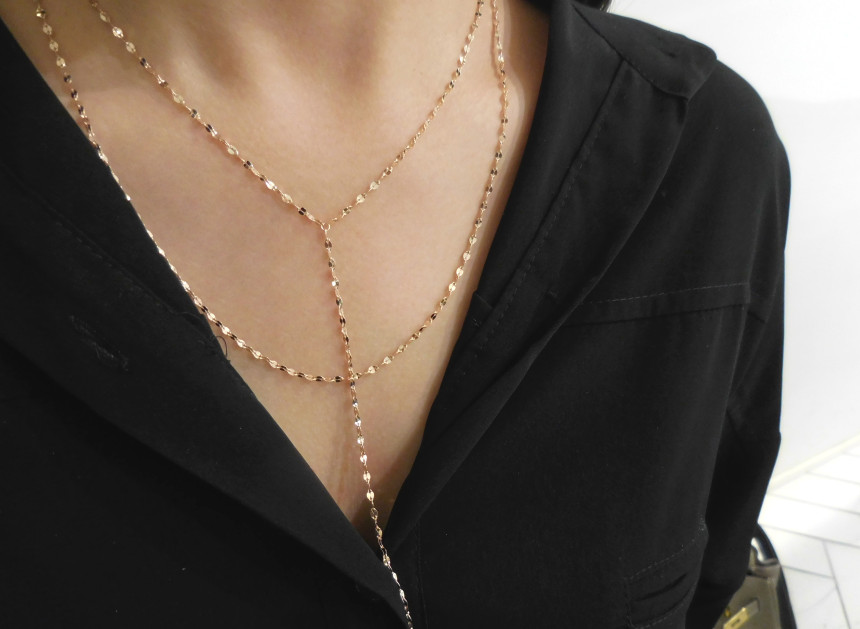 Foreign actors also have a hot drop necklace Acorn