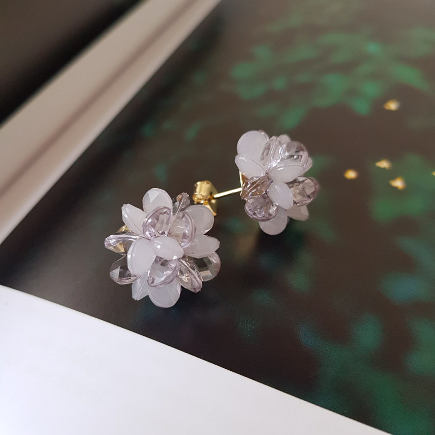 <b><p>Flower bud earring</p></b><b><p>つぼみ イヤリング</p></b><br /><br /><p align='center'>