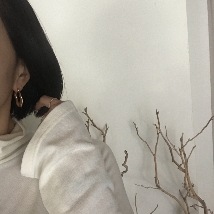 Bell wave earring Women in their 20s High quality 