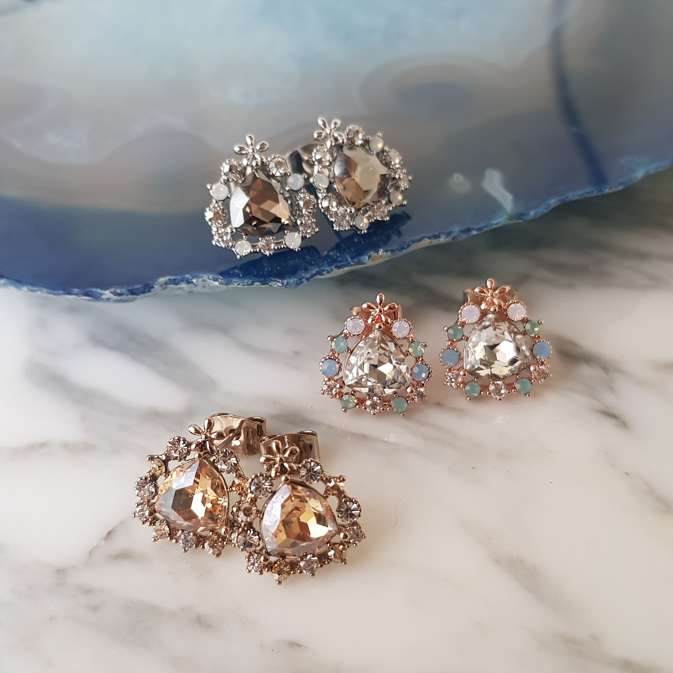 <b><p>The Cubic daily earring 3color Date ok A</p></b><b><p>チェアー キュービック デイリー イヤリング 3色 デートル ミニマルなル ラブコーディネ</p></b><br /><br /><p align='center'>