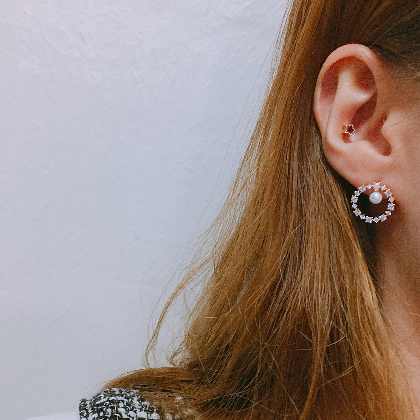 <b><p>Luce Pearl Ri Erings LKJ1032 female attractive</p></b><b><p>ルーチェ パールリースピアス LKJ1032 女性 魅力的な 女神スタイル 女心ルック</p></b><br /><br /><p align='center'>