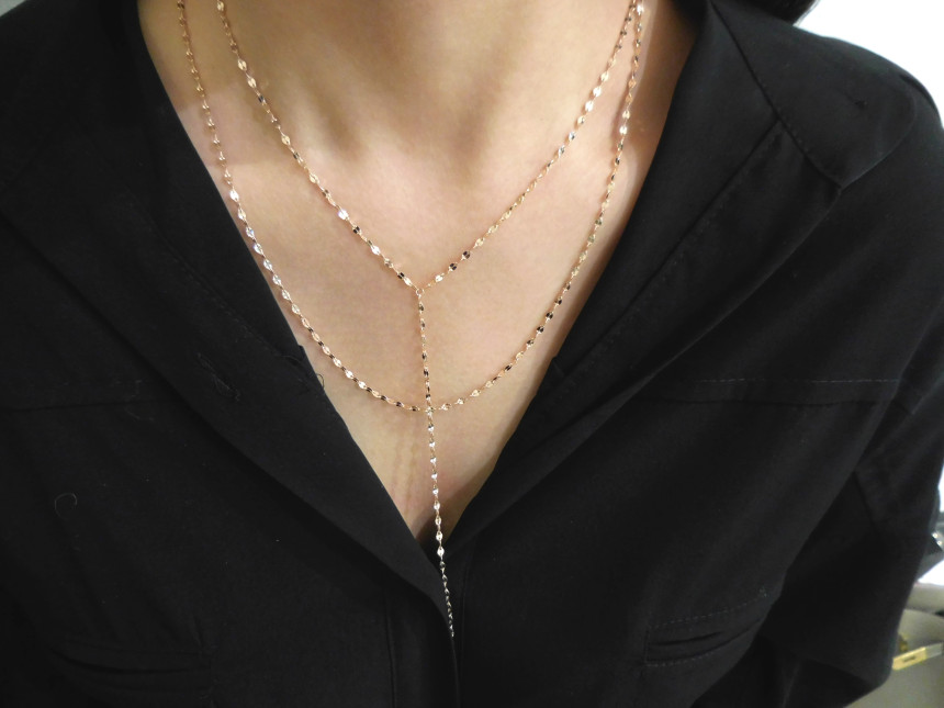 Foreign actors also have a hot drop necklace Acorn