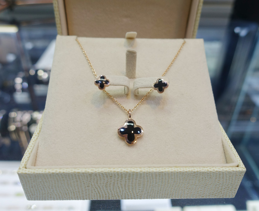 Onyx Four Leaf Clover Necklace Feminine fashionabl