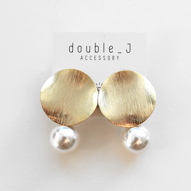 Bold metal pearl drop earrings E579 stylish vintag