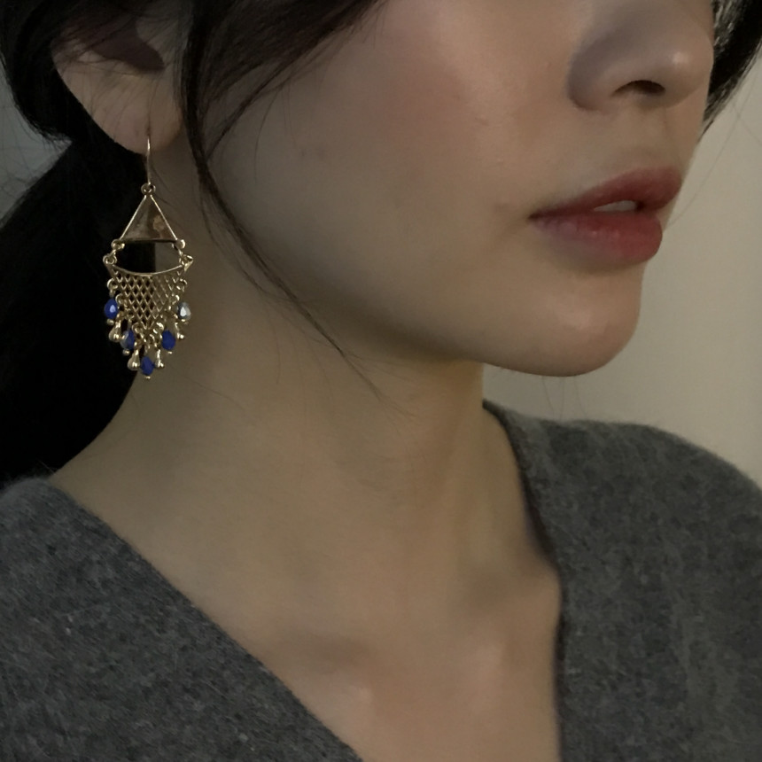 Cheek Gold Crystal Drop Earrings Feminine Style An