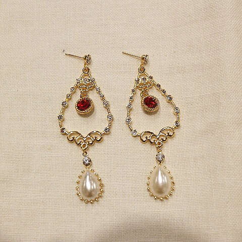 Antique Antique Bold Red Crystal Pearl Earring ver