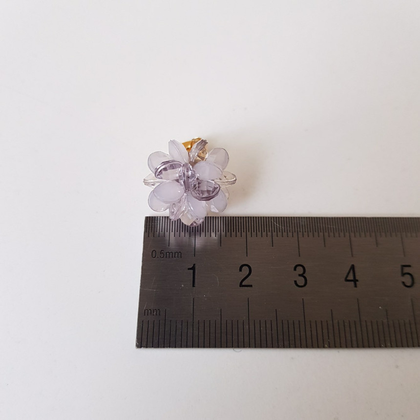 <b><p>Flower bud earring</p></b><b><p>つぼみ イヤリング</p></b><br /><br /><p align='center'>