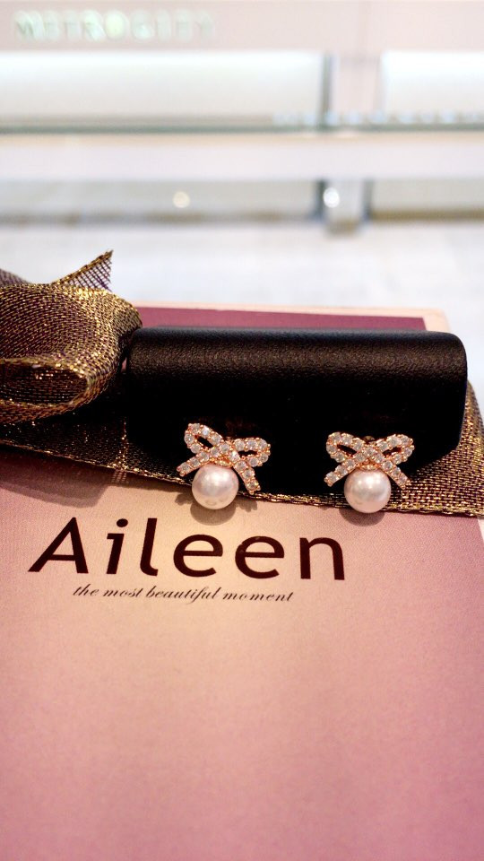 Eileen Lovely Pearl Earrings AJBE2395