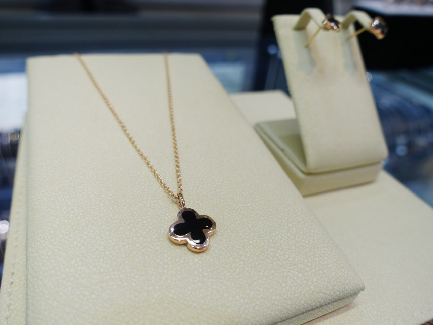 Onyx Four Leaf Clover Necklace Feminine fashionabl